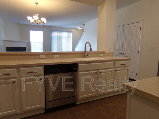 Building Photo - 467 Westgreen Ln