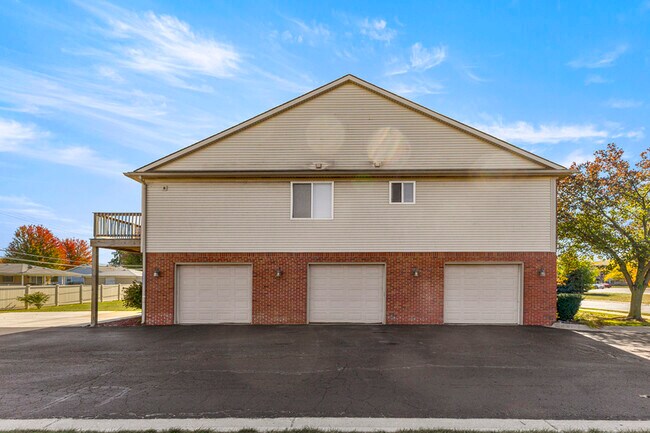 Building Photo - 13033 Turnberry