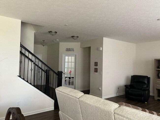 Building Photo - 241 Sunstone Ln