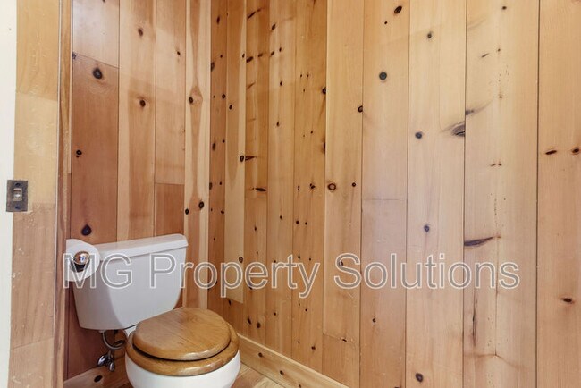 Building Photo - 5151 Nicasio Valley Rd