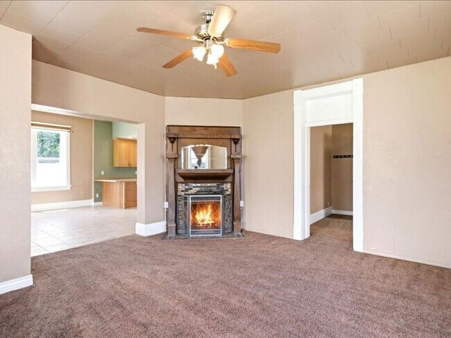 Building Photo - North Salt Lake 4 bed 3 bath home