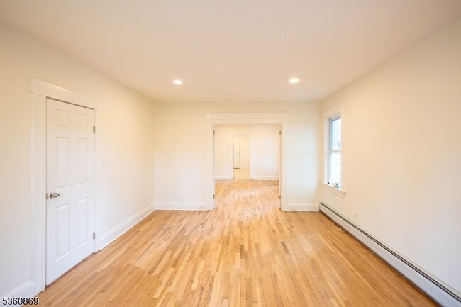 Building Photo - 34 Fairview Pl