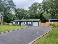 Building Photo - 14 Westcliff Dr