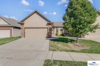 Building Photo - 11716-11718 Crestwood