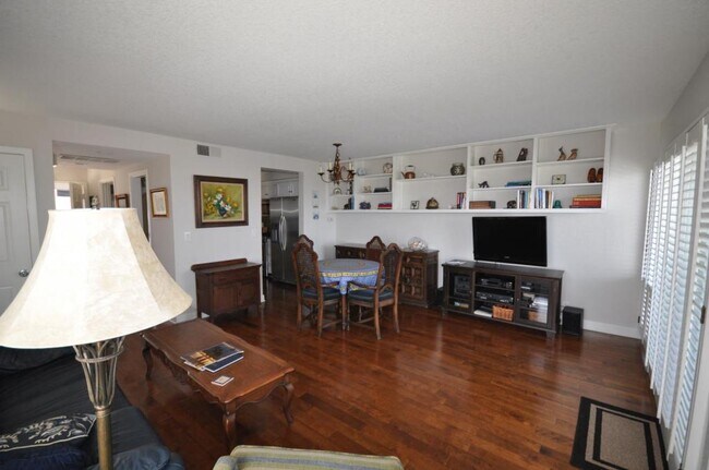 Building Photo - 33622 A Dana Vista