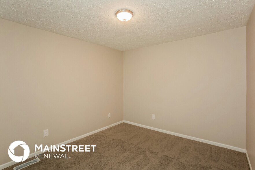 Building Photo - 2806 Lullwater Ln