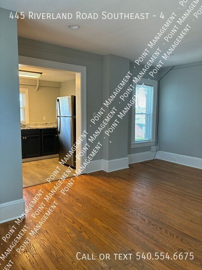 Building Photo - 445 Riverland Rd SE