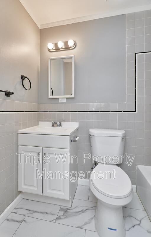 Building Photo - 1405 Willowbrook Dr