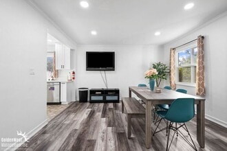 Building Photo - Modern 3Bdm 1Ba Unfurnished Downstairs Uni...