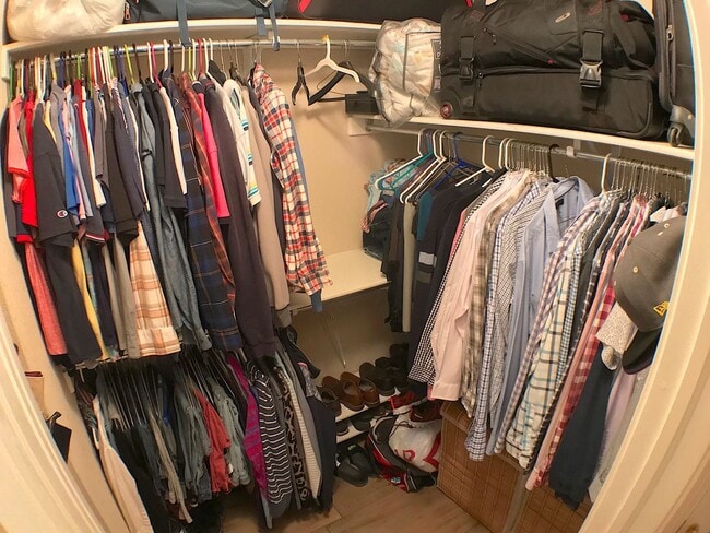 Building Photo - East El Paso 3bed/2bath Refrig A/C!