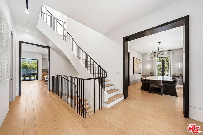Building Photo - 9206 Monte Mar Dr