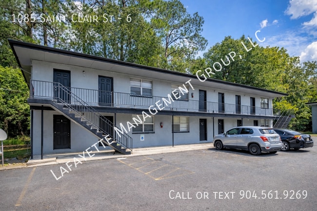 Building Photo - 1085 St Clair St