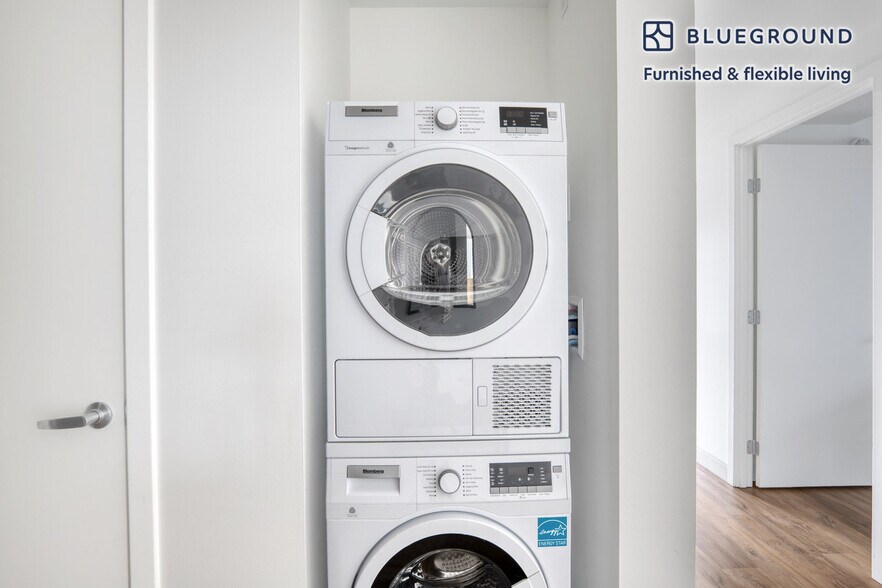 Building Photo - 1350 Boylston St