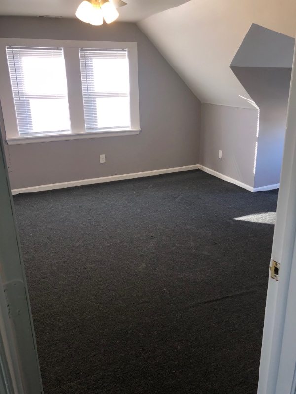 Building Photo - 4101 Fernhill Ave