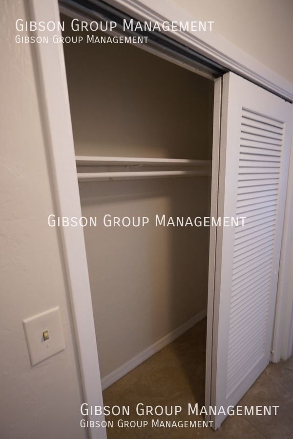 Building Photo - 631 NE 17th Way