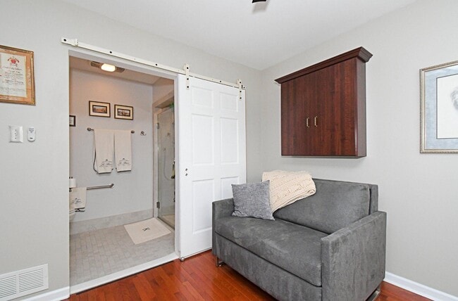 Building Photo - 187 Pinecrest Ln