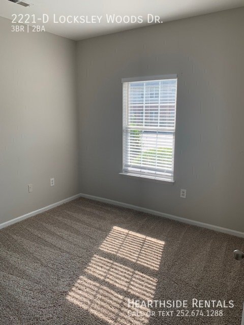 Building Photo - 2221 Locksley Woods Dr