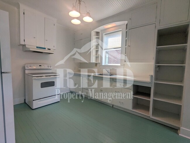 Building Photo - Charming 3-Bedroom Bremerton Home