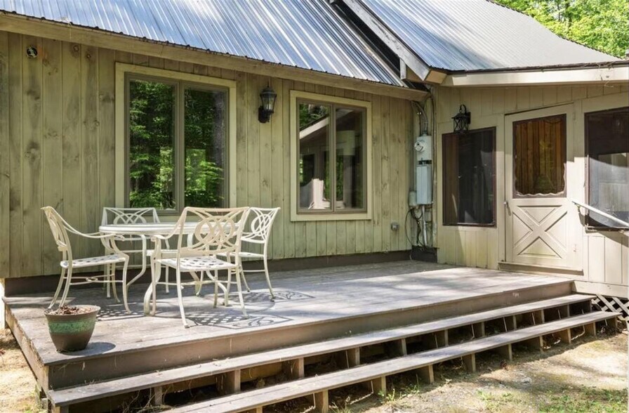 Building Photo - 46 Christmas Tree Ln