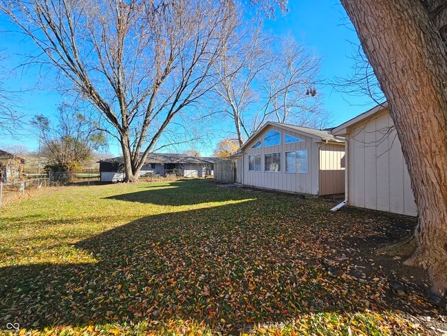 Building Photo - 3121 Shadow Brook Dr