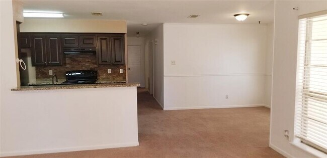 Building Photo - 3007 Glen Ct