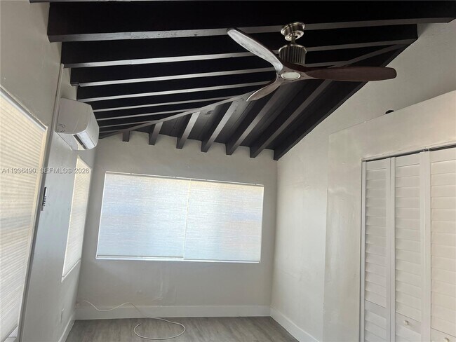 Building Photo - 120 SW 68th Ave