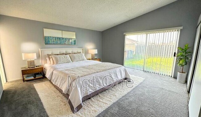 Building Photo - 12643 Gorham St