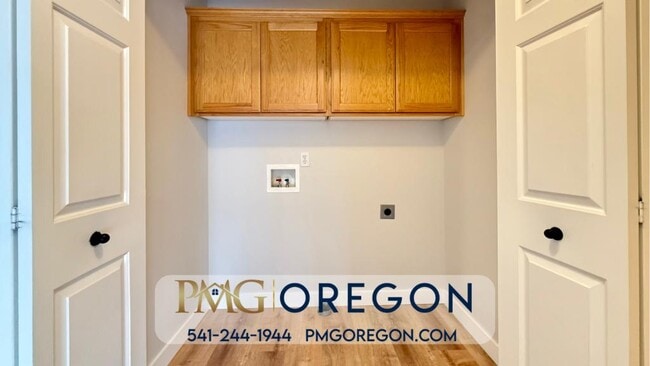 Building Photo - 608 SE Liberty Dr