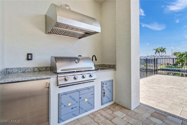 Building Photo - 155 SW 51st Terrace