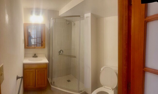 Building Photo - 1405 Whittier St NW