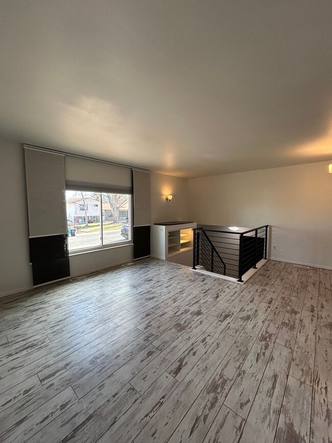 Building Photo - Stunning 4 BR/2 BA Morrison Home!!