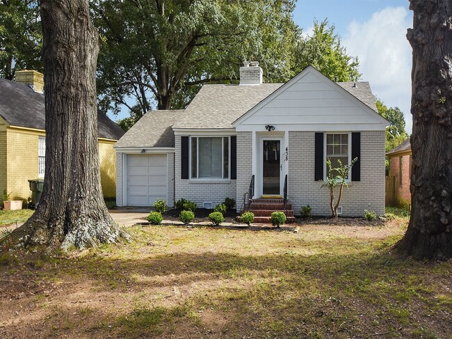 Primary Photo - DARLING UPDATED 2 bed, 1 bath with updated...