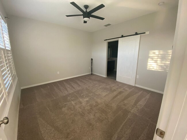 Building Photo - 3 Bedroom 3.5 Bath Home in Winter Park for...