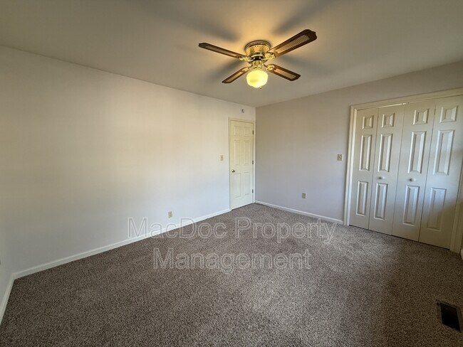 Building Photo - 169 Farrell Ln