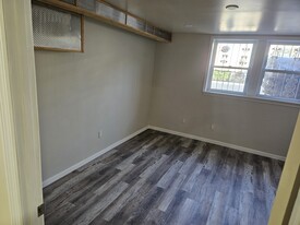 Building Photo - 3103 88th St