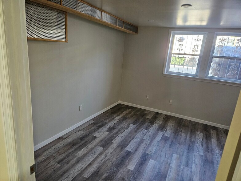 Bedrrom - 3103 88th St