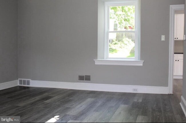 Building Photo - 225 Old Soldiers Rd
