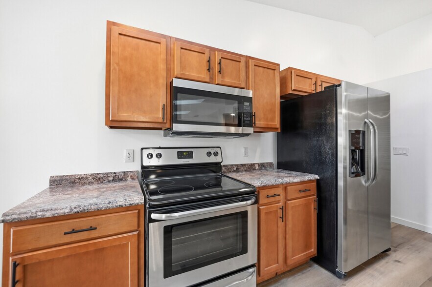 Building Photo - 11149 Losco Junction Dr S