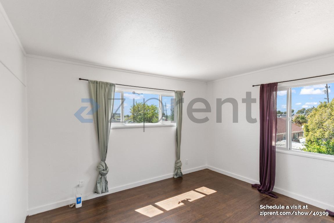 Building Photo - 1257 77th Ave