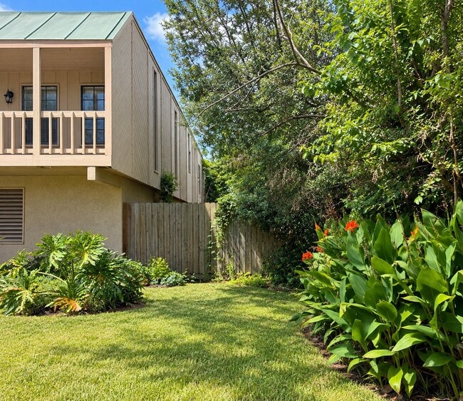 Building Photo - 2603 Lazy Lake Dr
