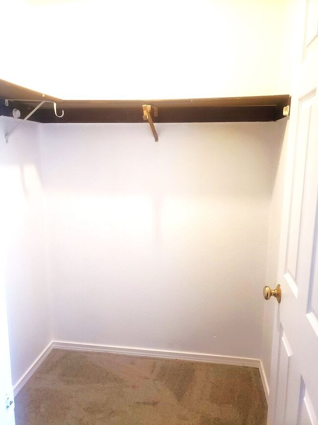 Building Photo - Great duplex in Gresham! rentalsc21.com