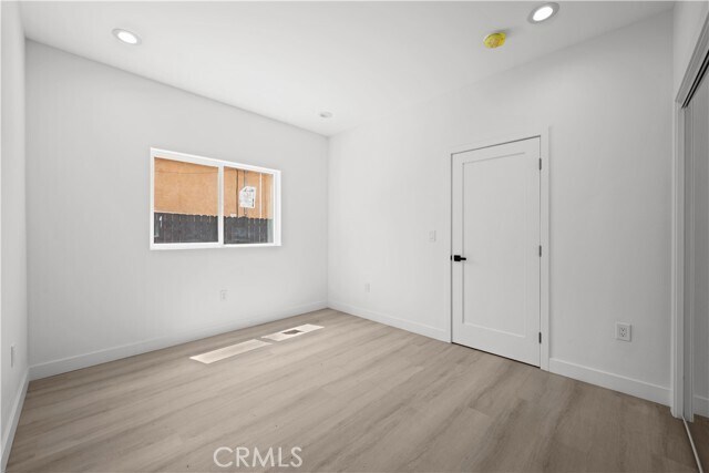 Building Photo - 644 N Boyle Ave