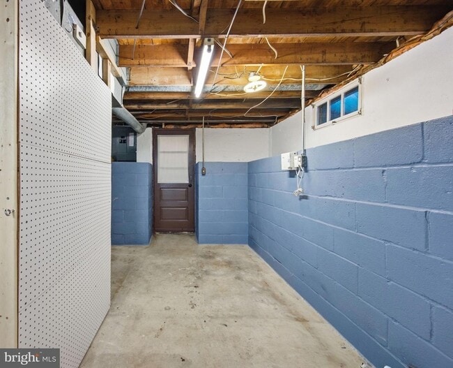 Building Photo - 3413 Yardley Dr