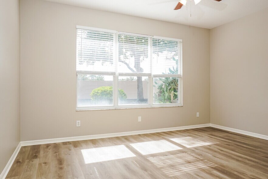 Building Photo - 192 Braemar Ave