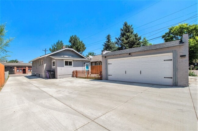 Building Photo - Charming 4Bed/2Bath Bungalow in Highlands