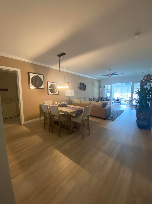 Building Photo - 18 Harbour Isle Dr W
