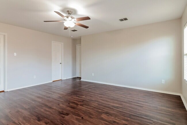 Building Photo - 8123 Stowe Springs Ln