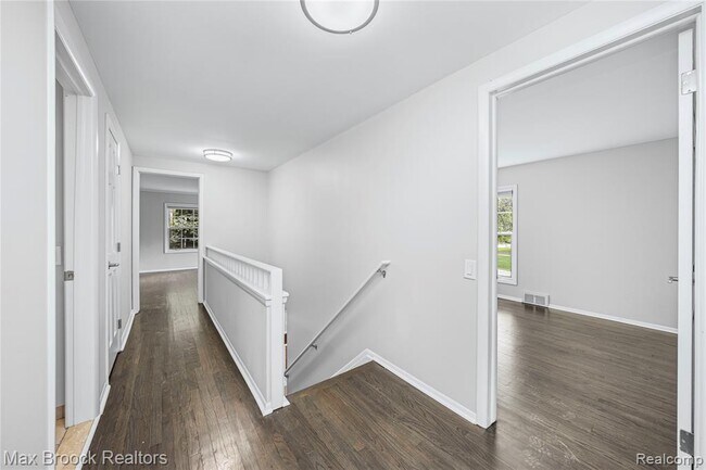 Building Photo - 2601 Lamplighter Ln