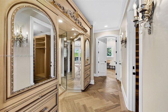 Building Photo - 628 Coral Way