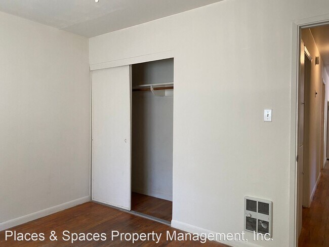 Building Photo - 3 br, 1 bath House - 2248 Park Marina
